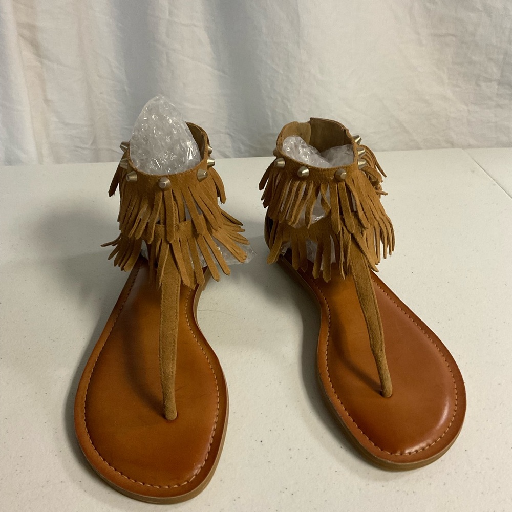 Gianni Bini fringe sandals size 8 tan